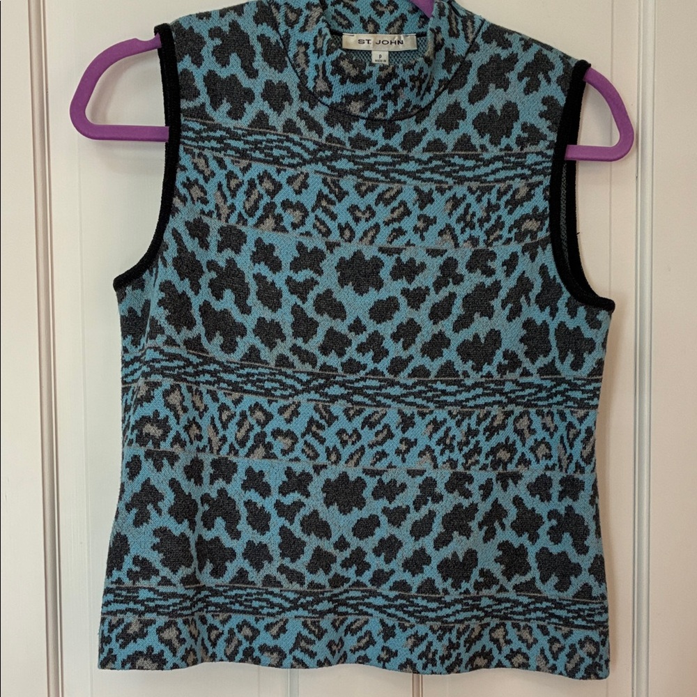 St. John Sleeveless Top in Blue Animal Print - Picture 1 of 2